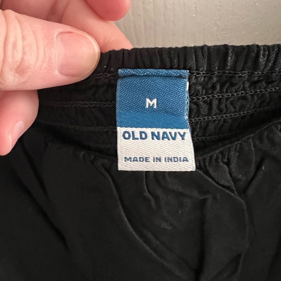 New Black Old Navy blouse - Picture 2 of 2